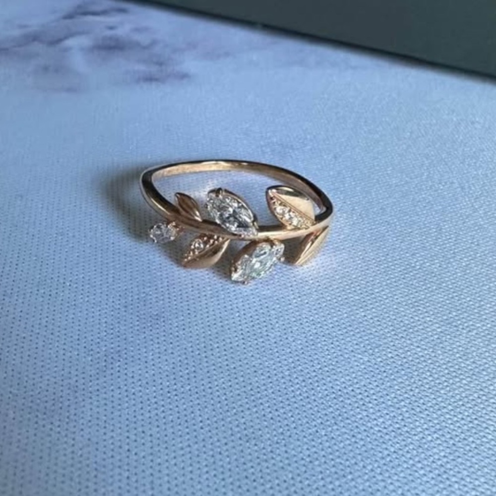 Swarovski Mayfly Ring